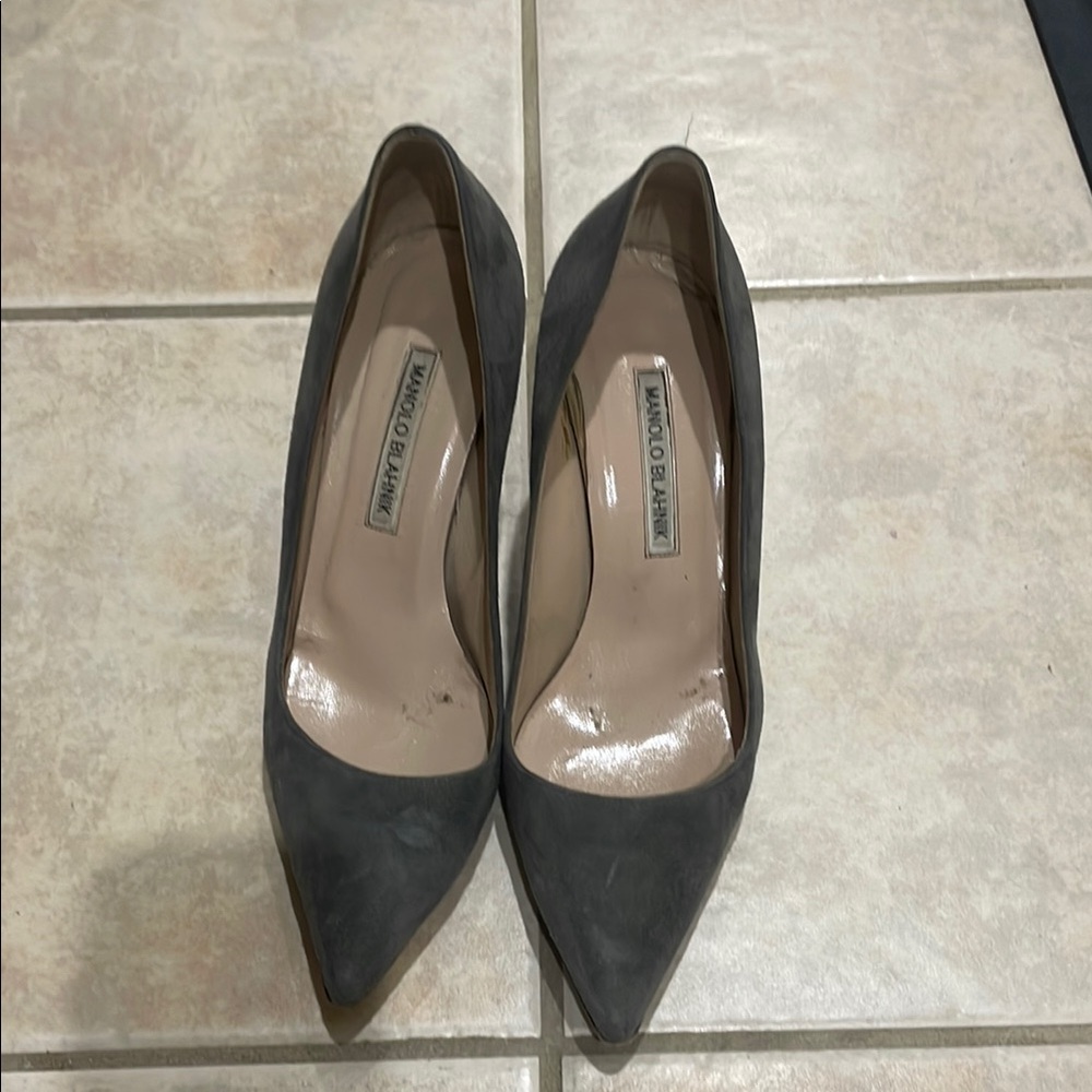 Manolo Blahnik Gray Suede BB Heels, size 38